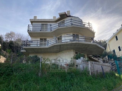 Villa con terrazzo a Cupra Marittima