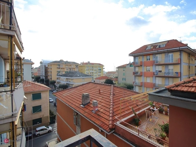 Appartamento in Vendita in Via Cesare Battisti a Lavagna