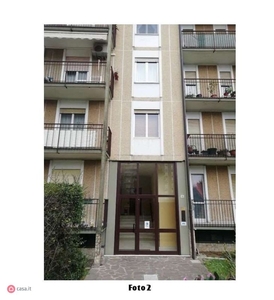Appartamento in Vendita in Via Donato Bramante 16 a Limbiate