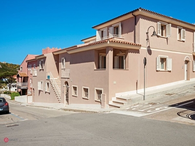 Appartamento in Vendita in Via Imbriani a Santa Teresa Gallura
