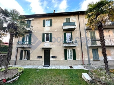 Appartamento in Vendita in Via Madonnina a Lurago d'Erba