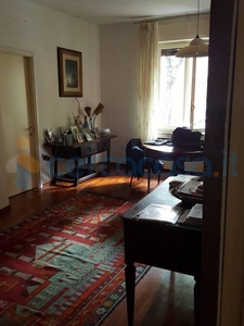 Appartamento Quadrilocale in affitto a Parma