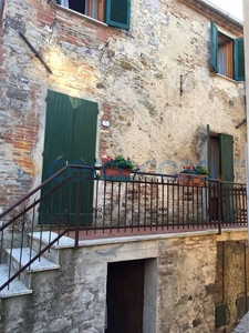 Appartamento Quadrilocale in vendita a San Casciano Dei Bagni