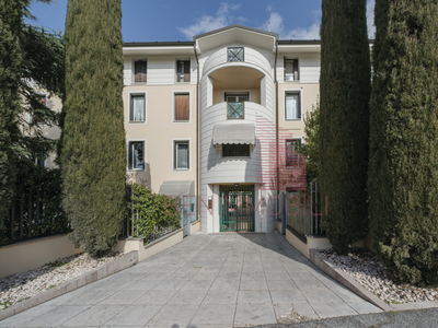 Appartamento - Trilocale a Viale Venezia, Brescia
