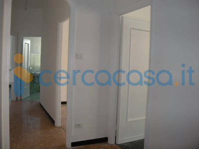 Appartamento Trilocale in affitto in Via Borgoratti 19, Genova