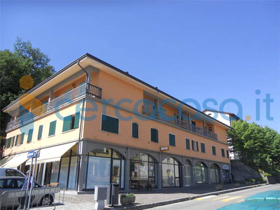 Appartamento Trilocale in vendita in Via Crispi 43, Carpineti