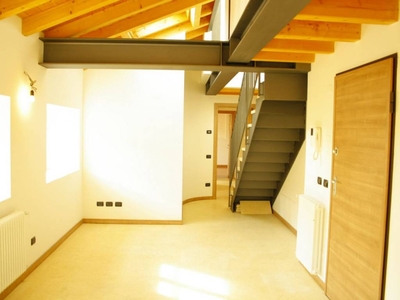 Attico nuovo, 127 m², Gorlago