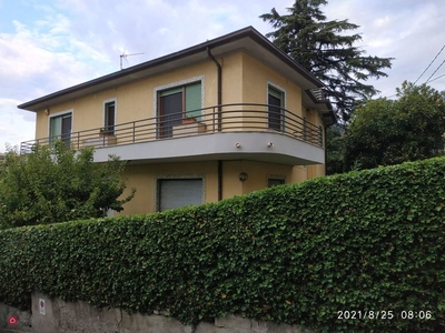Casa Bi/Trifamiliare in Vendita in Corso degli Inglesi 455 a Sanremo