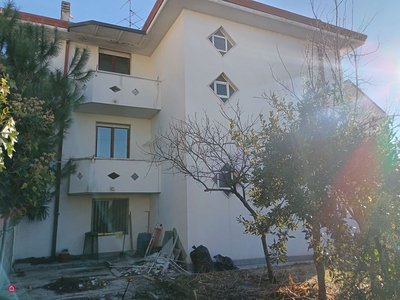 Casa Bi/Trifamiliare in Vendita in Via Carso 6 a Rovellasca