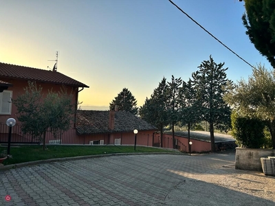 Casa Bi/Trifamiliare in Vendita in Via Fosso Rosceto 7 a Assisi