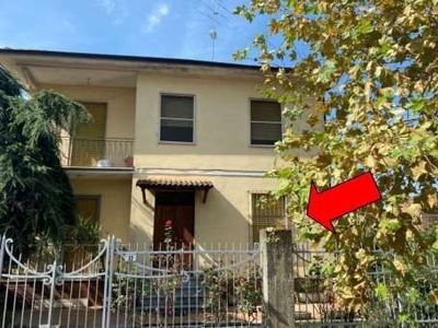 Casa Bi/Trifamiliare in Vendita in Viale Santa Croce a Bosco Marengo