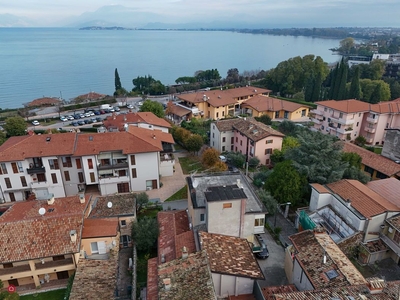 Casa indipendente in Vendita in a Desenzano del Garda