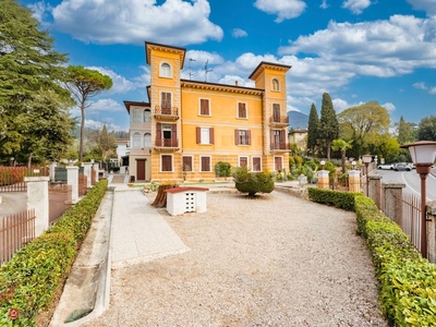 Casa indipendente in Vendita in Via Roma 41 a Gardone Riviera