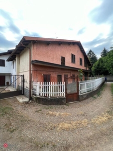 Casa indipendente in Vendita in Via San Vito a Locate Varesino