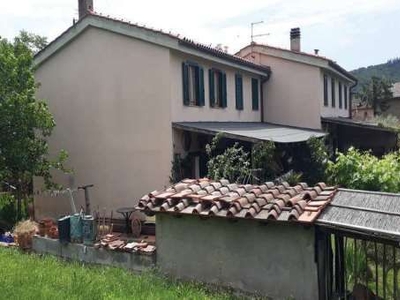Casa indipendente in Vendita in Viale Rosa Libri a Greve in Chianti