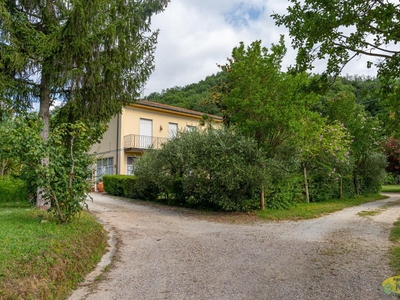 Casa singola in vendita a Ponticelli - Santa Maria a Monte