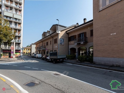 Garage/Posto auto in Vendita in Via Cesare Battisti 2 a Melegnano