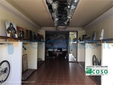 Magazzino in ottime condizioni, in affitto in Via Piave, 127, San Cataldo