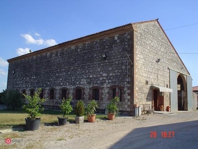Negozio/Locale commerciale in Vendita in a Albaredo d'Adige