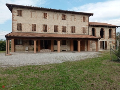 Rustico/Casale in Vendita in Via Brigata Udine a Nervesa della Battaglia