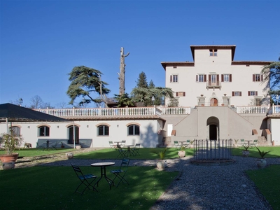 Tenuta-Complesso in Via della Fonte in zona Sieci a Pontassieve