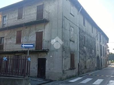 Terratetto plurifamiliare via Giuseppe Verdi 2, Centro, Mapello