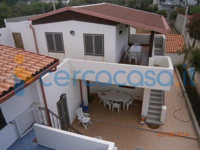 Villa a schiera in ottime condizioni, in affitto in Campanella, Messina