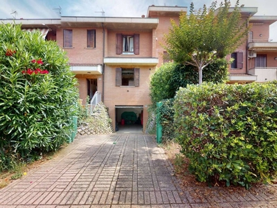 Villa a schiera via Caduti di Cefalonia, Centro, Castel San Pietro Terme