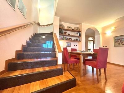 Villa bifamiliare, ottimo stato, 196 m², Castel San Pietro Terme
