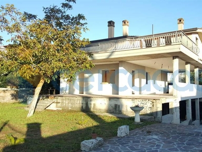 Villa di nuova costruzione, in vendita in Via Montasola, Nettuno