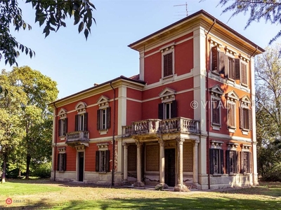 Villa in Vendita in Piazza Oliveti a Carpaneto Piacentino