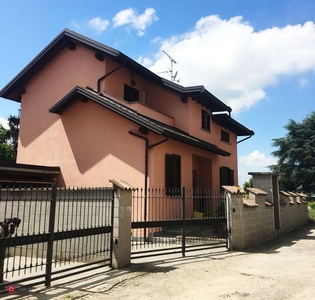 Villa in Vendita in Via carlo alberto a Cassolnovo