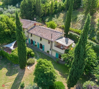 Villa in Vendita in Via Colle d'Agnola 10 a San Casciano in Val di Pesa