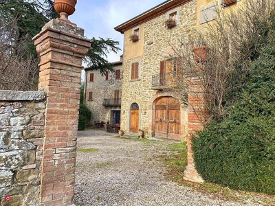 Villa in Vendita in Via Dell'esse 2 a Civitella in Val di Chiana