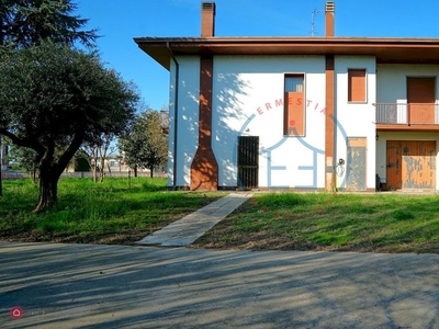 Villa in Vendita in Via Olmo a Terrazzo