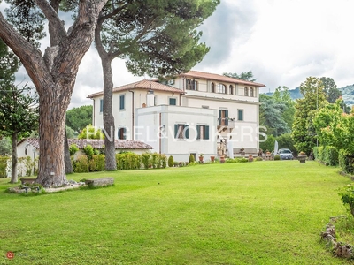 Villa in Vendita in Via Tuscolana 20 a Frascati