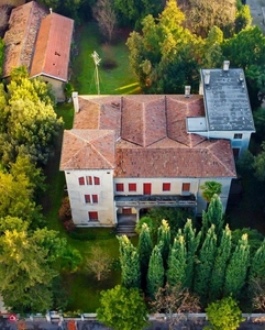 Villa in Vendita in Viale G. Lacchin a Sacile