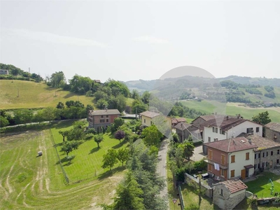 VILLA PLURIFAMILIARE - VIGNOLA DI TOANO (RE)