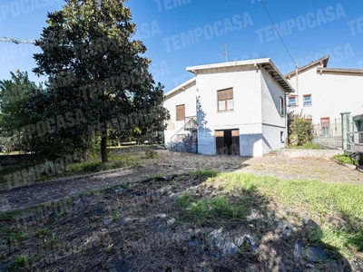 Villa unifamiliare via Giuseppe Ungaretti 19, Seriate