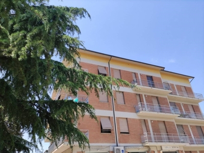 Appartamento in vendita a Castiglione del Lago via Nino Bixio