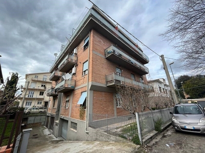 Appartamento in vendita a Foligno via Moncenisio