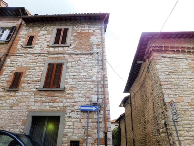 Appartamento in vendita a Gubbio via Boncompagni, 1