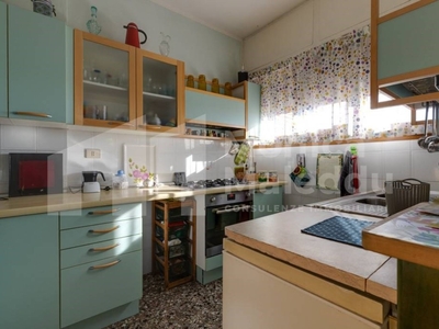 Appartamento in vendita a Oristano via Milis, 48