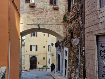 Appartamento in vendita a Perugia via Bartolo, 43