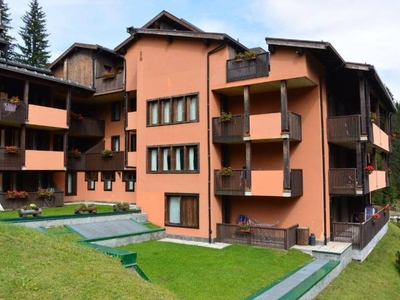 Appartamento in vendita a Pinzolo via Pian dei Frari, 29