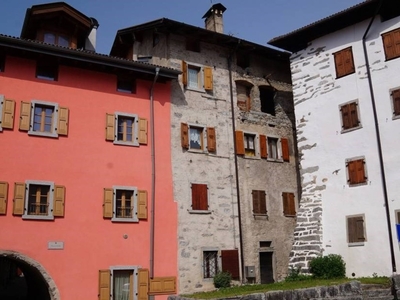 Appartamento in vendita a Sella Giudicarie via don giacomo melchiori, 33