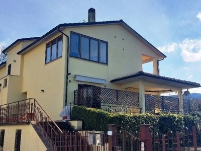 Appartamento in vendita a Spoleto località Cortaccione