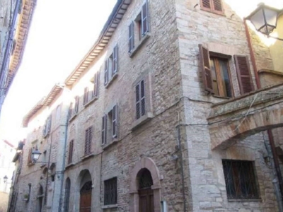 Appartamento in vendita a Todi via Cesia 76