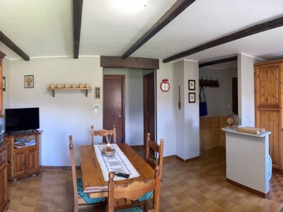 Appartamento in vendita a Torgnon frazione Ronc, 7