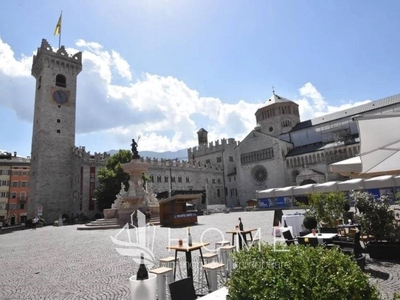 Appartamento in vendita a Trento piazza del Duomo